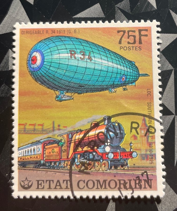 Dirigeable R. 34 1919 (G.-B.) et Locomotive 'Southern Rifle' 1910-1925