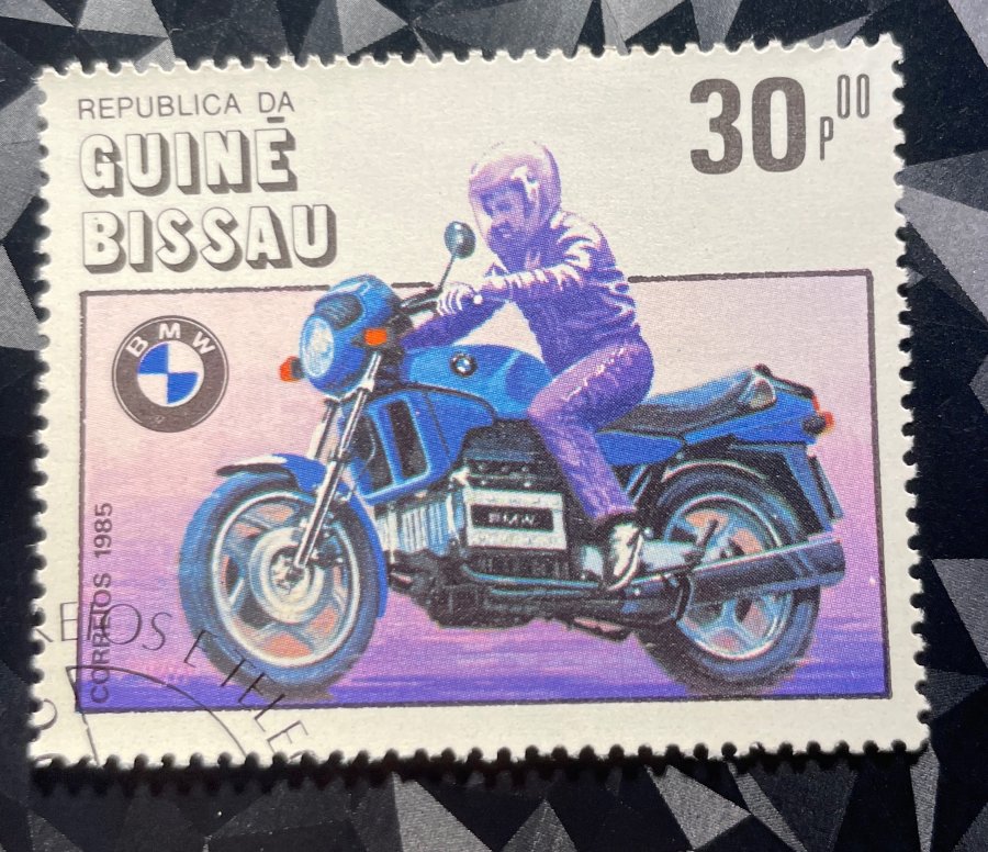 Centenaire de l'invention de la moto — Moto BMW et pilote