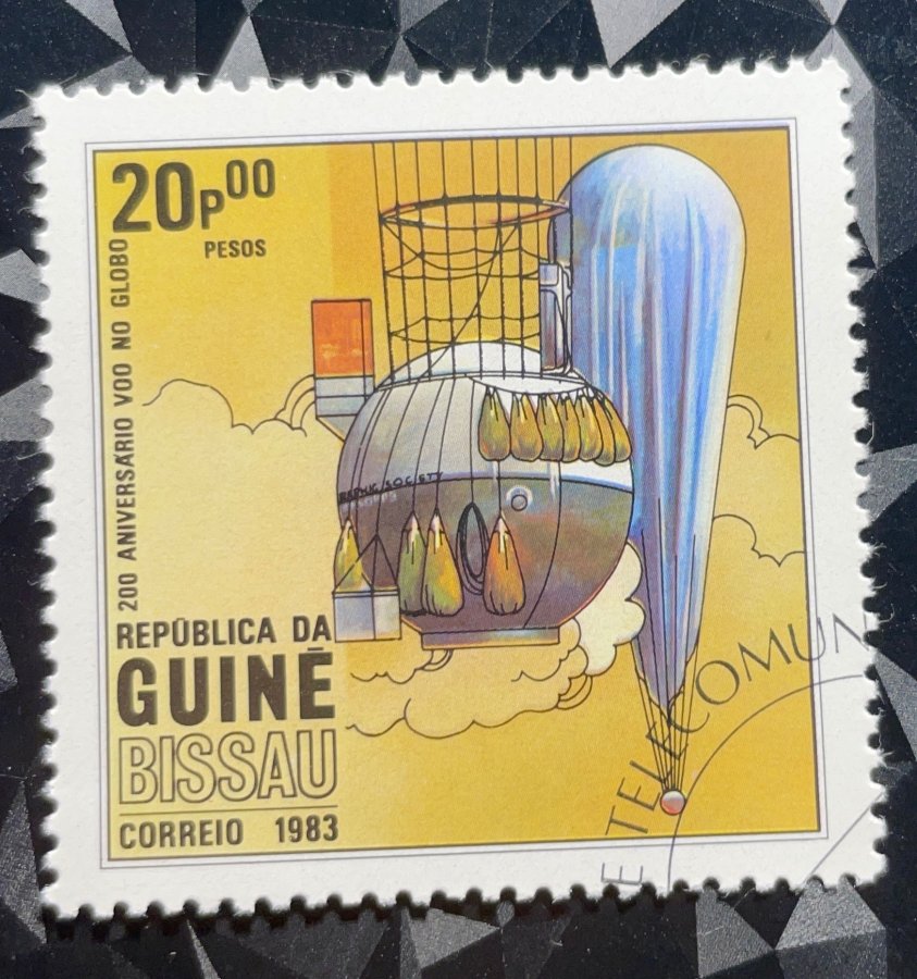200e anniversaire du vol en ballon — La nacelle de la Montgolfière